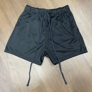 MNML heavyweight mesh shorts